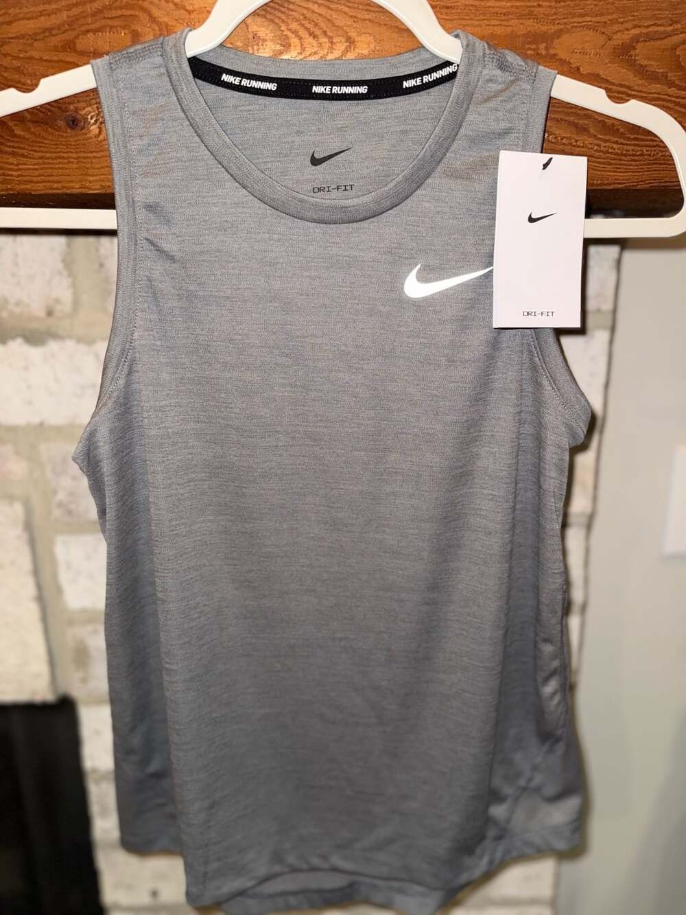Nwt Nike Dri-FIT Tank Top Size XS Gray Running Athletic